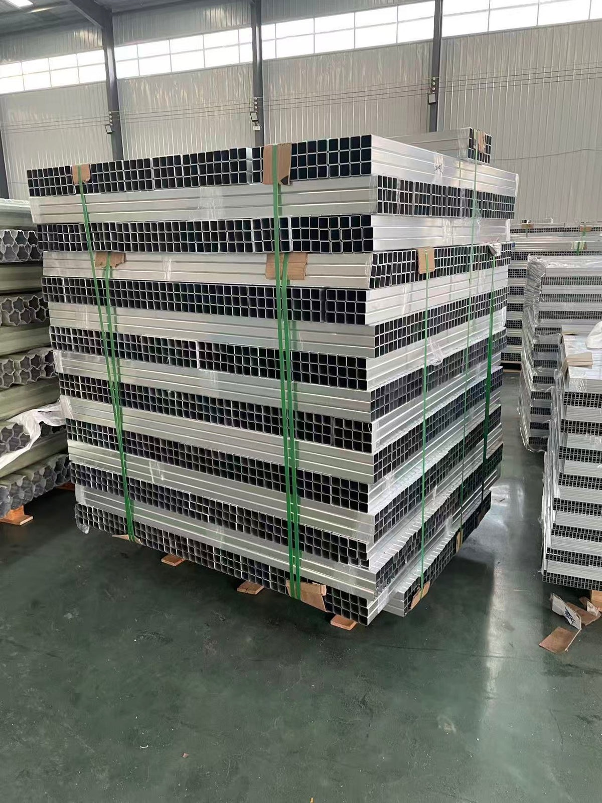 铝合金型材精密锯切